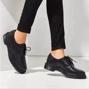 Dr. Martens 1461 MONO Black Smooth Leather Oxfords